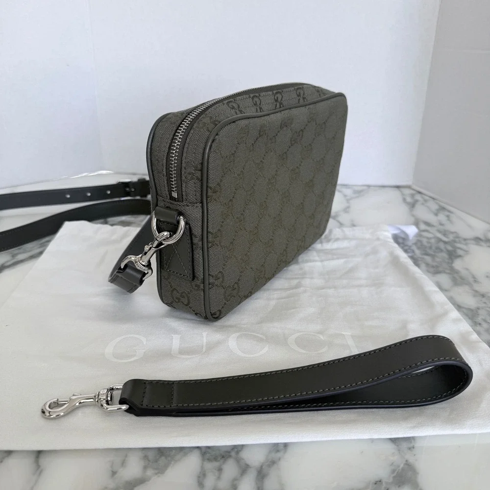 Gucci GG Supreme Canvas Crossbody Messenger Bag Olive Green 634802
